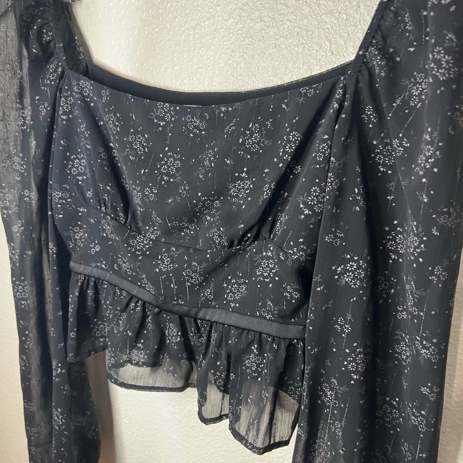 Privacy Please  Black Floral Sheer Puff Sleeve Square Neck Crop Top SMALL - Image 4