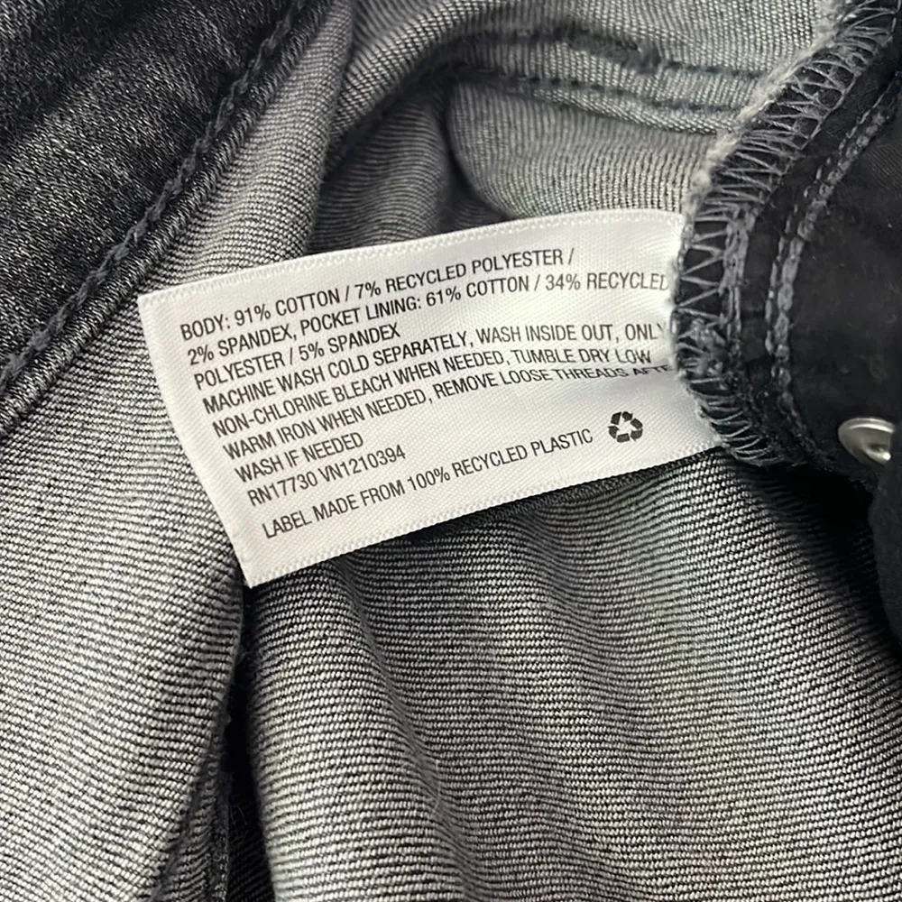 Universal thread • skinny jeans raw hem - Image 12