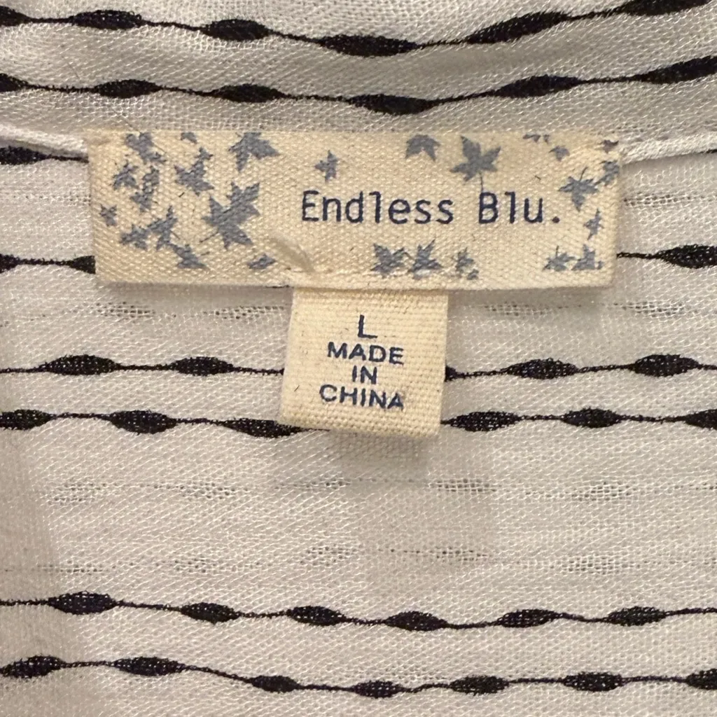 Size L Endless Blu Flowy White with Black Print Dolman Short Sleeve Button Down Size L - Image 3