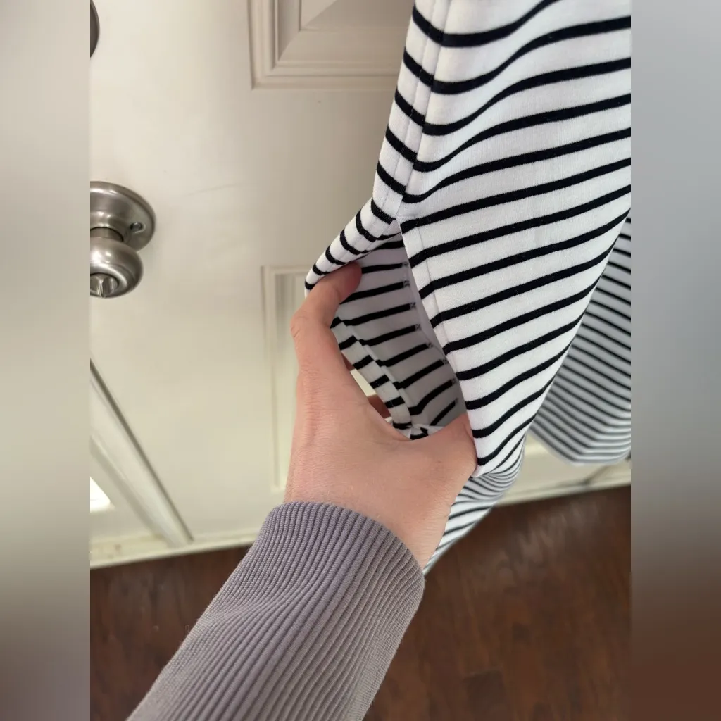 Abercrombie Fitch YPB neoKNIT On The Go Unlined Mini Dress Size Medium - Image 4