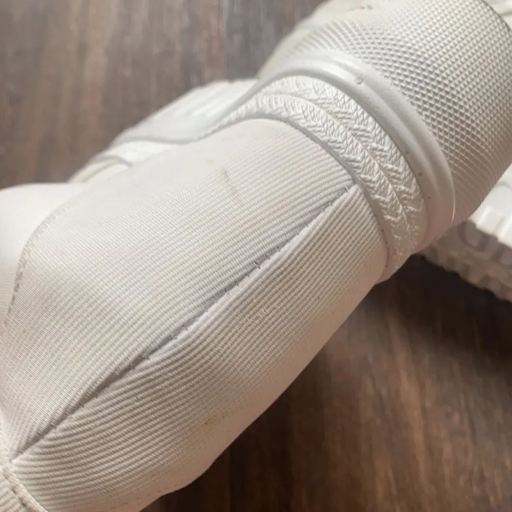 White Platform Shoes Size 6.5 - Image 10