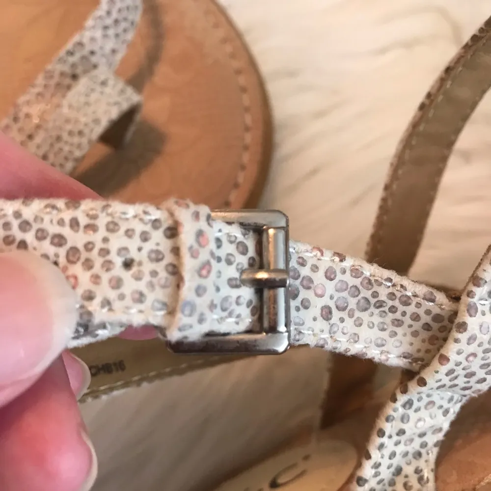 Boc Sandals Open toe w/ Toe loop and ankle strap Women’s size 9M Speckled - Image 3