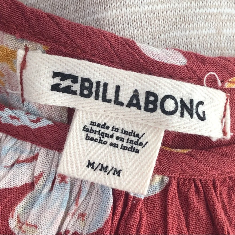 NWT Bell Sleeve Floral Top M - Image 4