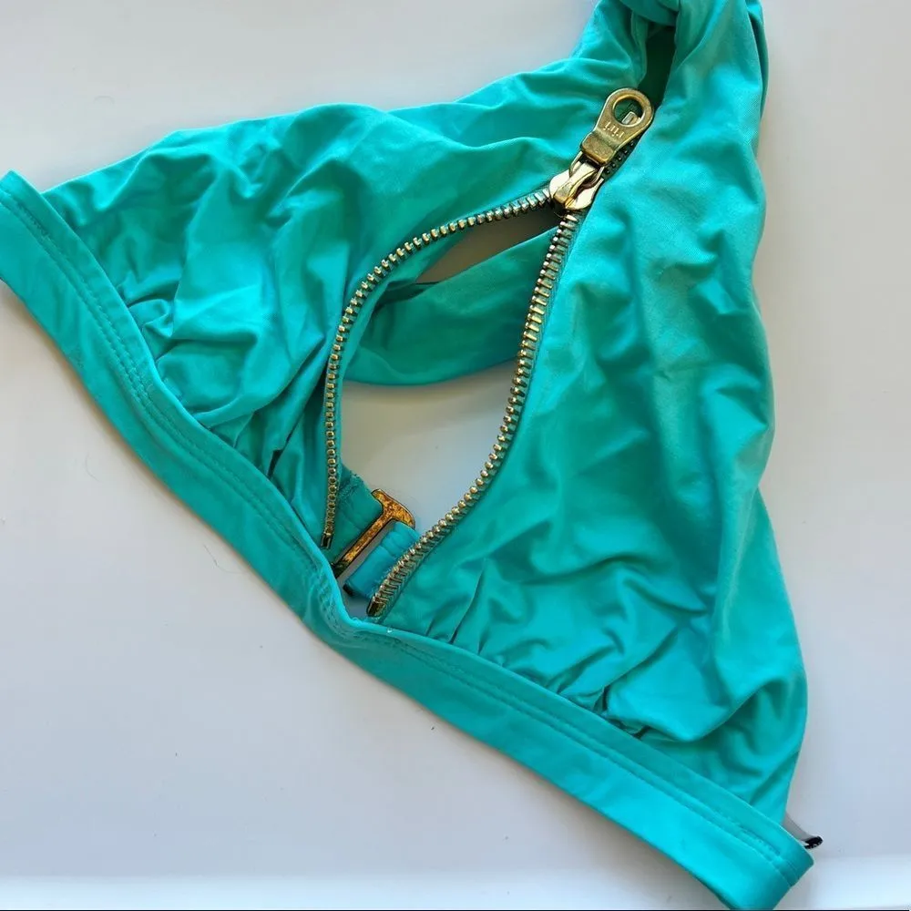 Beach Bunny Love Lockdown Limited Edition Bikini Top - Image 2