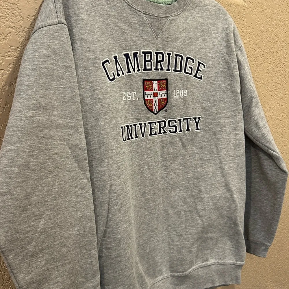 Vintage Cambridge University Gray Sweatshirt Size M - Image 3