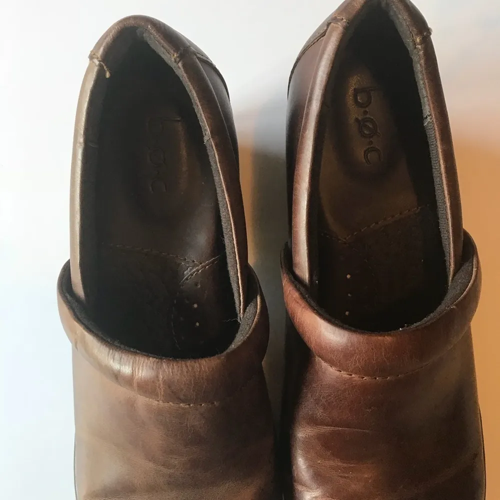 Born b.o.c Leather Clogs Brown Size 6.5 - Image 3