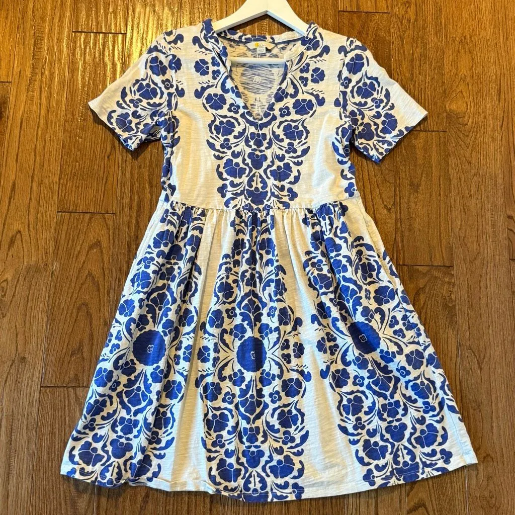 Boden white and blue printed jersey dress size 4 - Image 8