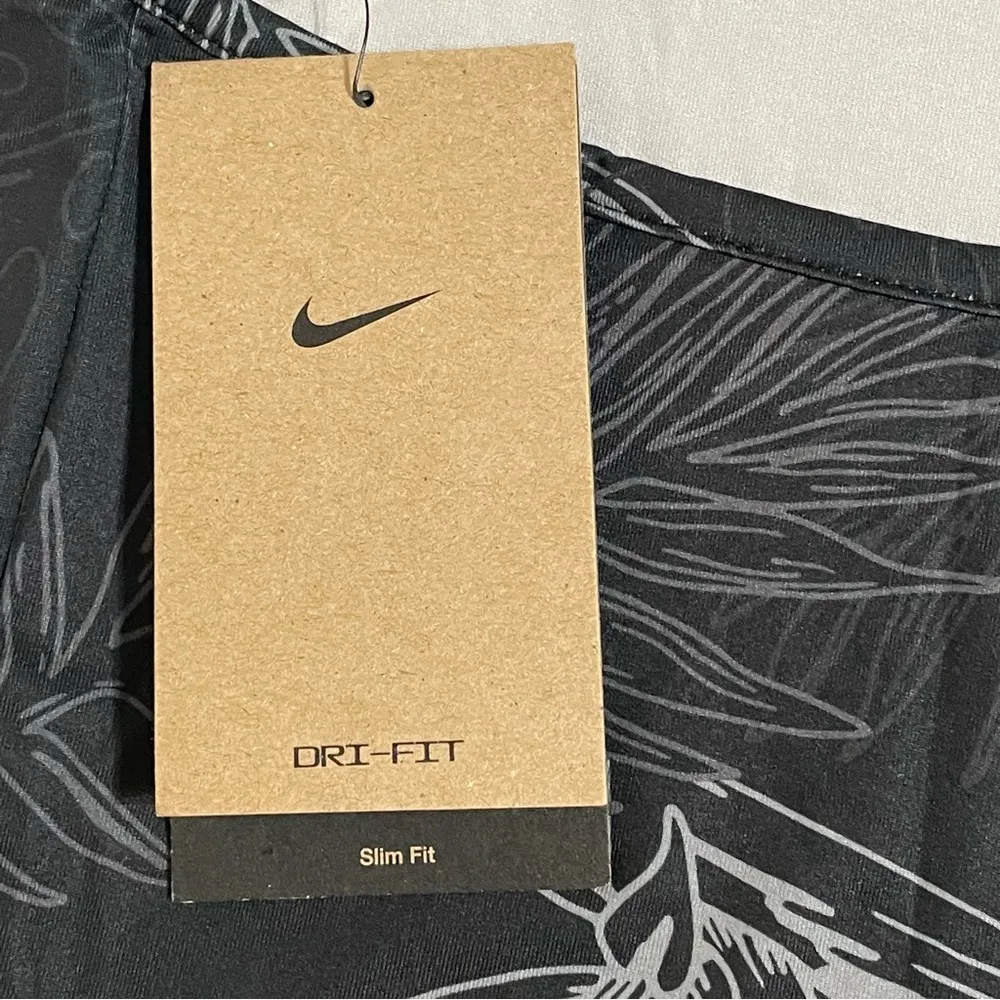 Nike Women’s Tank Top - Image 10