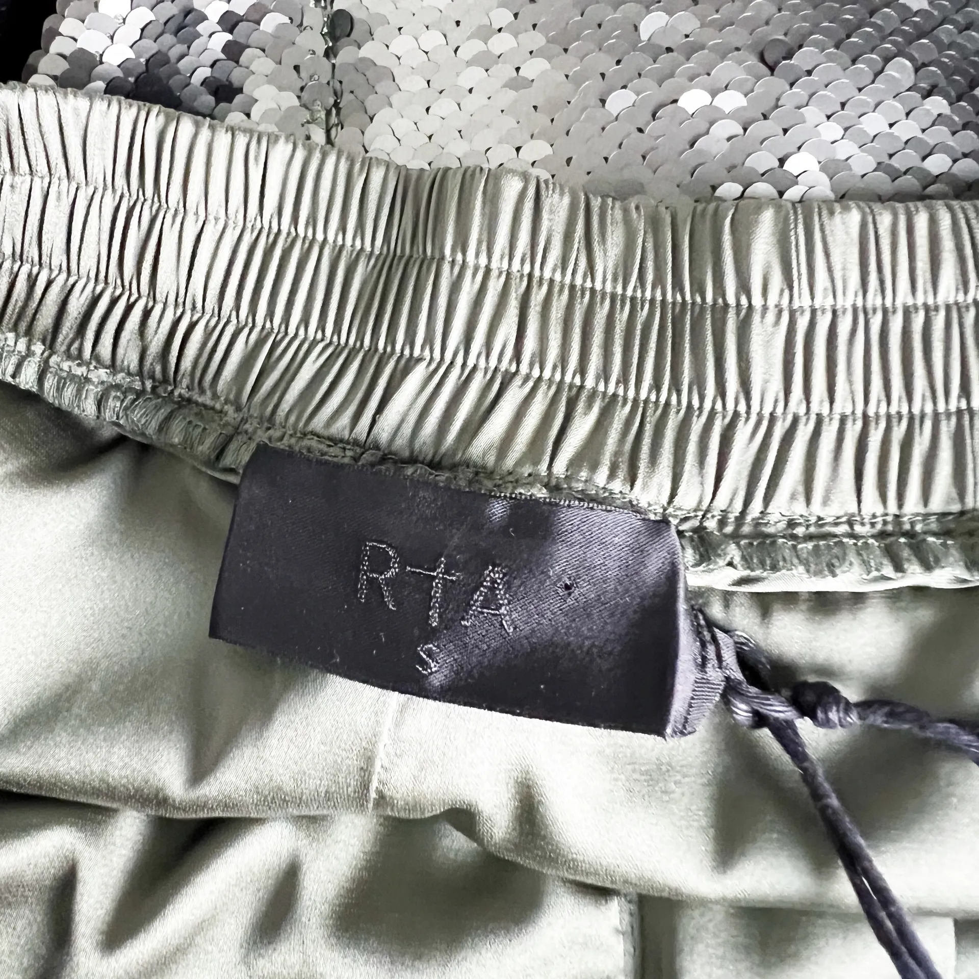 RTA NEW  Ganya Olive Green Sequin Sparkle Embellished Mini Athletic Shorts Small - Image 2