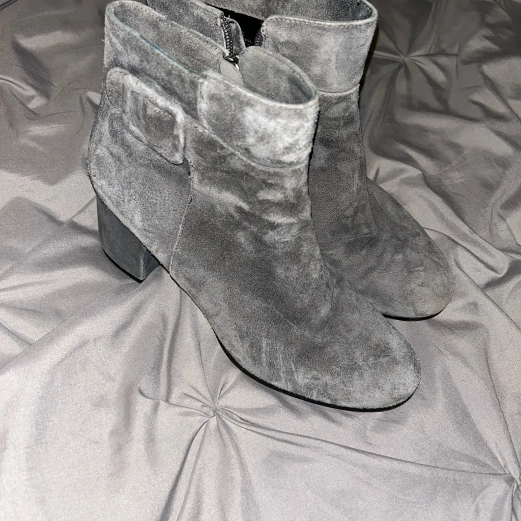 Gray Suede Boots Sz 8.5/38.5 Saks Fifth Ave Brand - Image 4