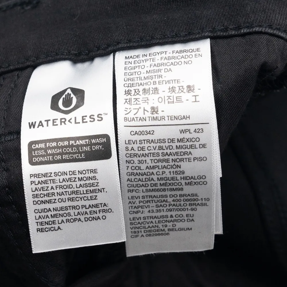 Levis. 726 High Rise Flare Women's Jeans. - Image 10