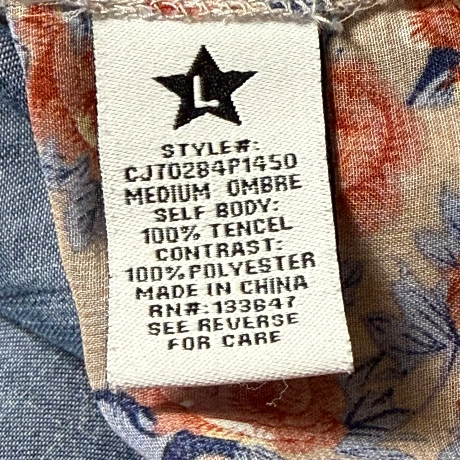 Celebrity Pink Denim Top Ombre Sleeveless Frayed Hem‎ Floral Accents - Image 9