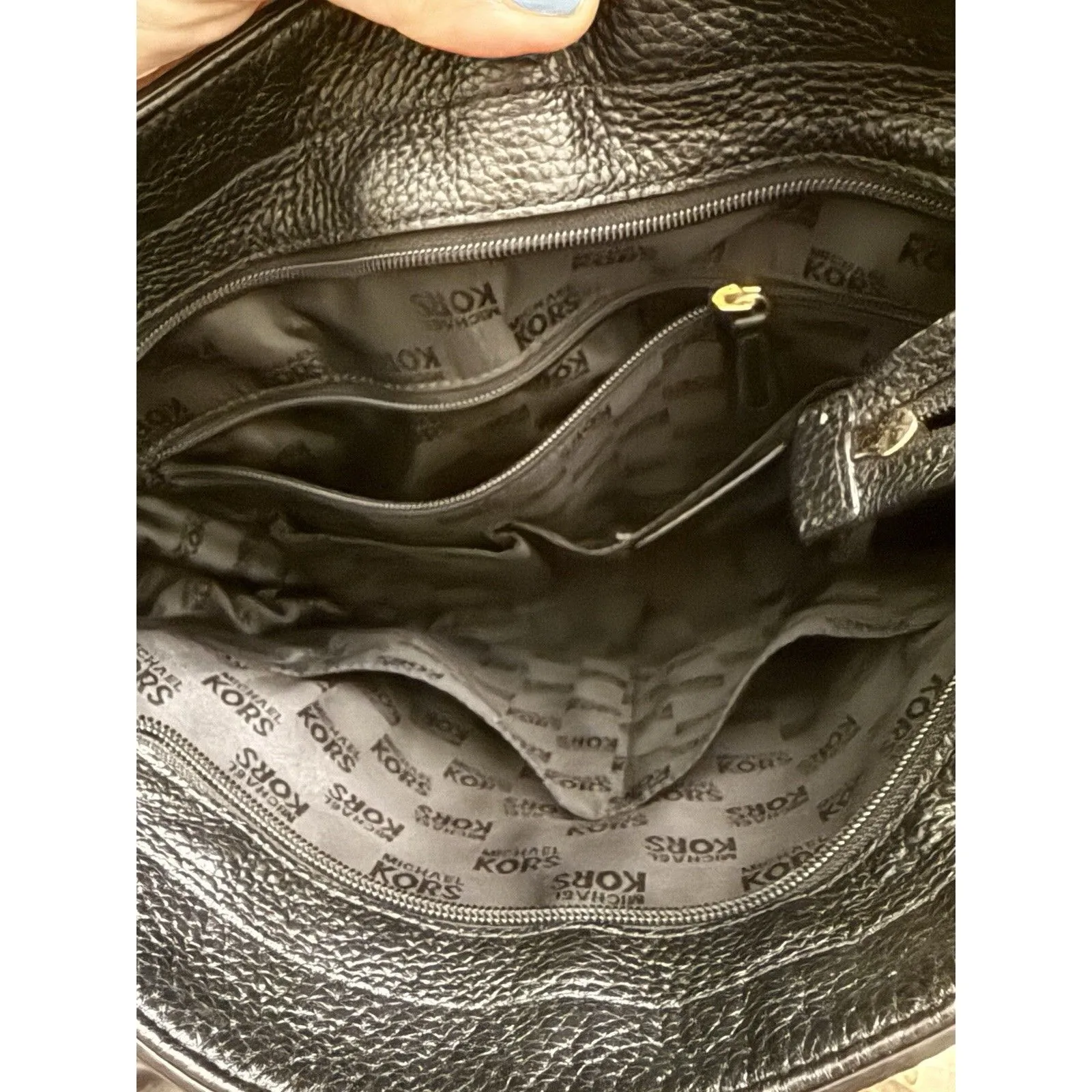 Michael Kors Julia Convertable Medium Shoulder Hobo Bag Black Leather - Image 5