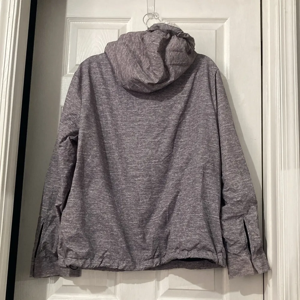 Pink Victoria’s Secret Rain Jacket Women’s Size M/L Gray/Black - Image 6