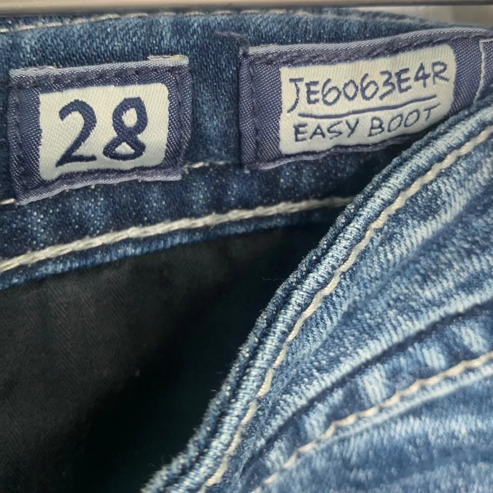 Miss Me Buckle Easy Boot Cut Stretch Bling Pocket Distressed Jeans W-860 Sz 28 - Image 5