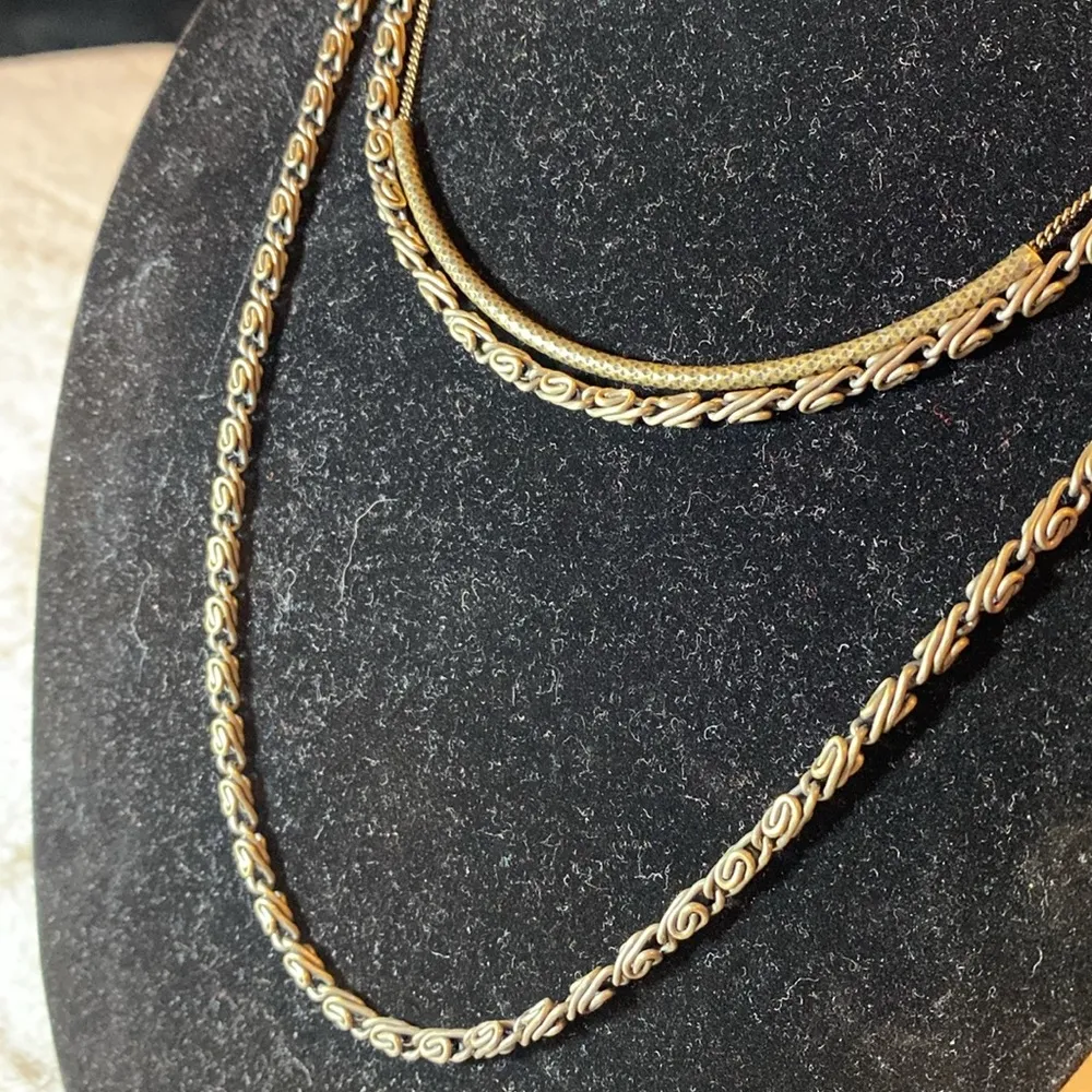 Aged Golden Necklace Bundle EUC 2 - Image 3