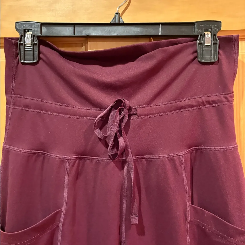 Fabletics Maj Pant II Burgundy - Image 4