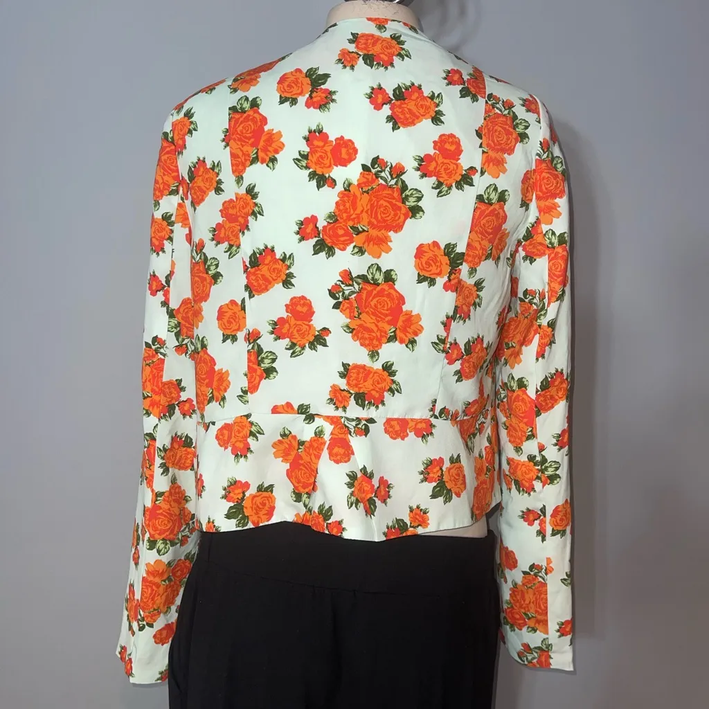 BCNU semi cropped light blue orange floral jacket blazer NWT size Medium - Image 4