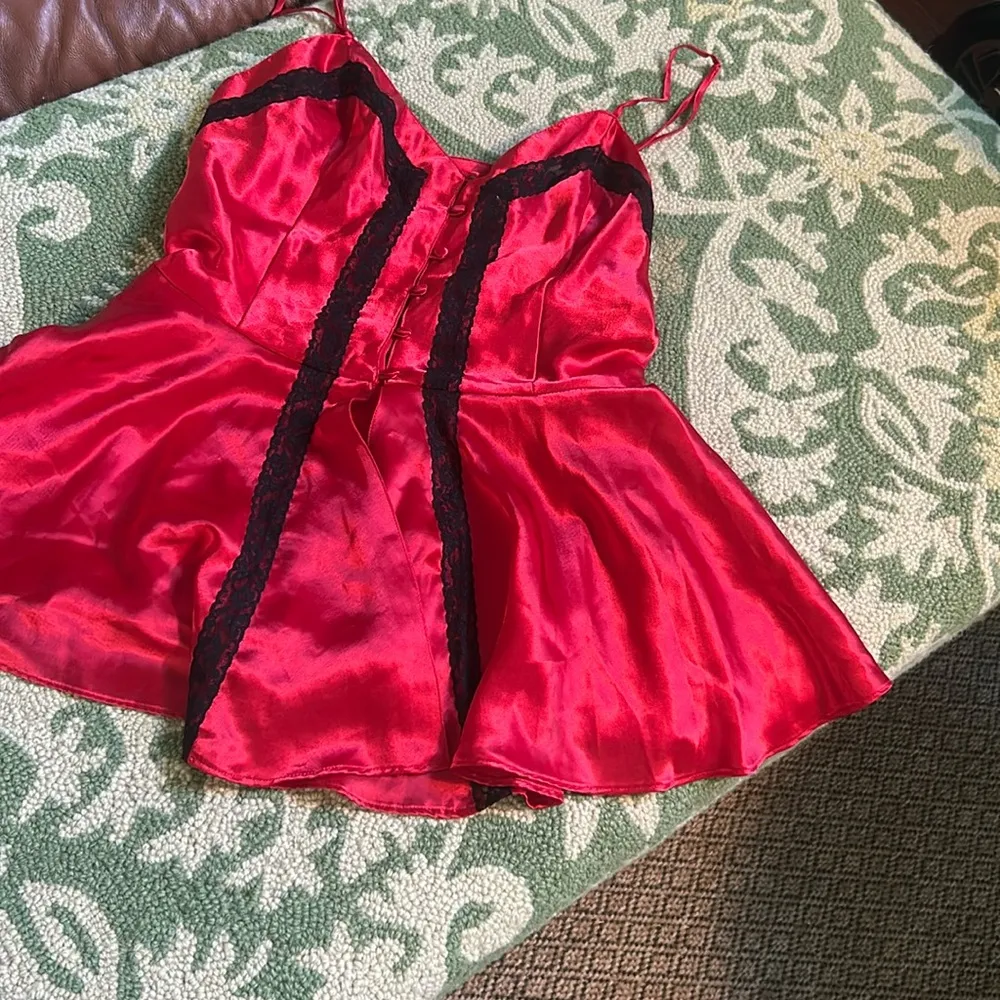 Victoria Secrets Gold Label Red/ Black Satin Lace Slip Dress Size Medium - Image 3
