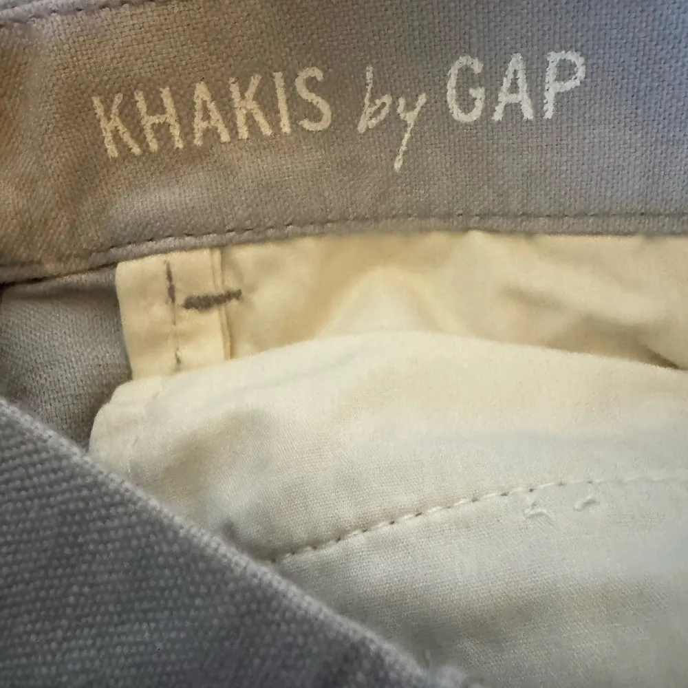 NEW Gap Gray Boyfriend Roll Up Khaki Shorts Size 6 - Image 5