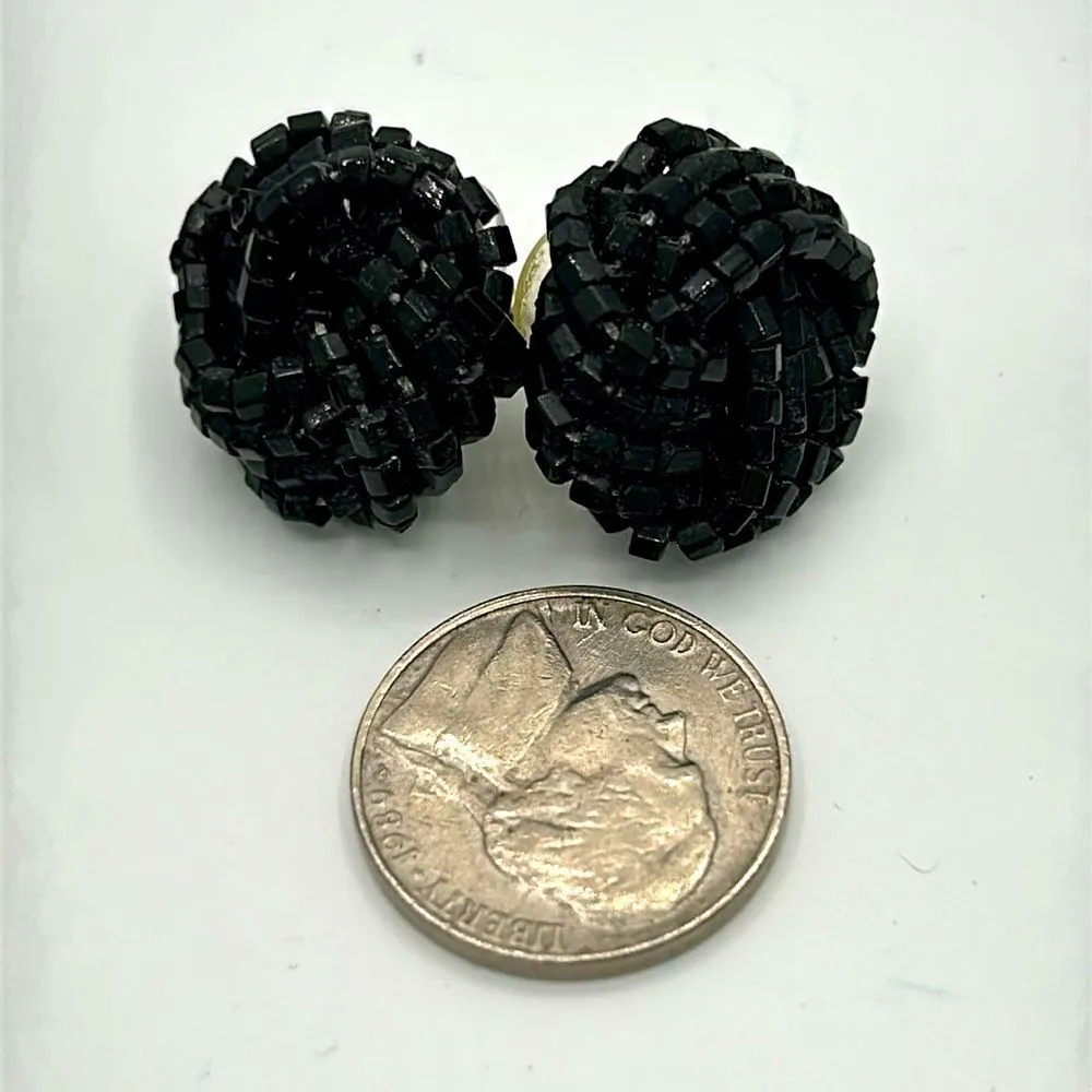 VIntage black glass seed bead necklace and coordinating earring set - Image 4