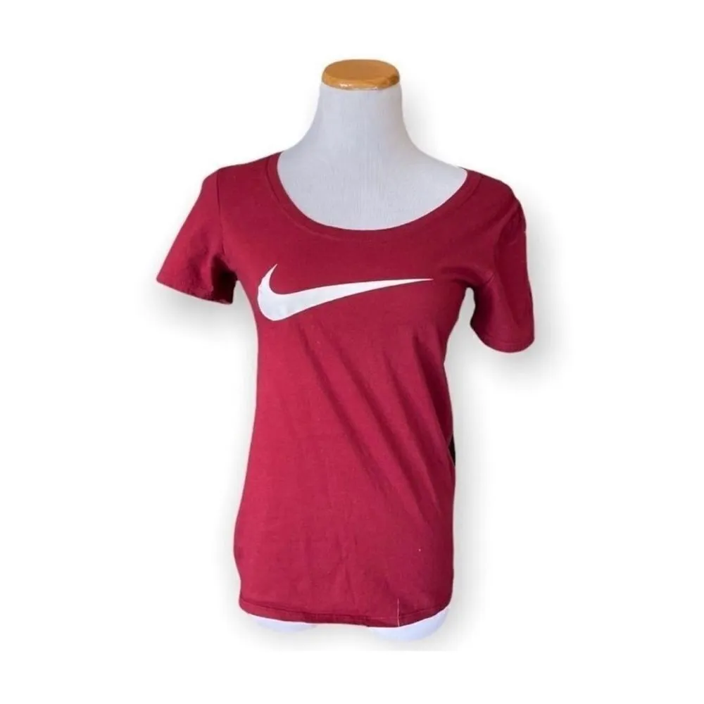 Womens Nike Athletic Fit Deep Red Cotton Swoosh Logo Graphic Tee Shirt - Sz S - Image 2