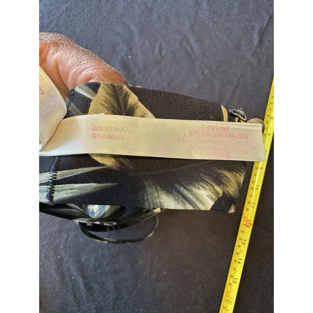 Pink‎ victorias secret leaf print bra black green size Large - Image 5