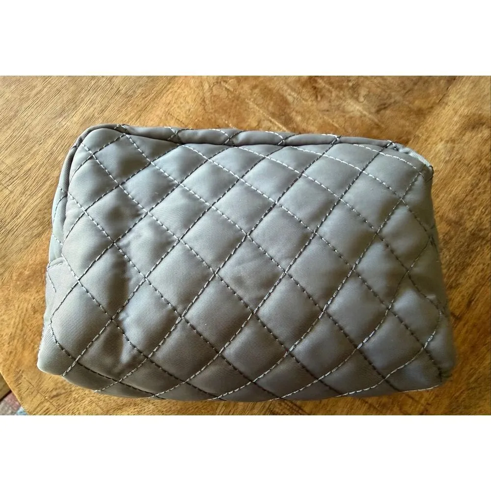 LOVEVOOK Quilted Cosmetic Makeup Bag Grey Nylon Travel Pouch Gold Hardware Gray - Image 2