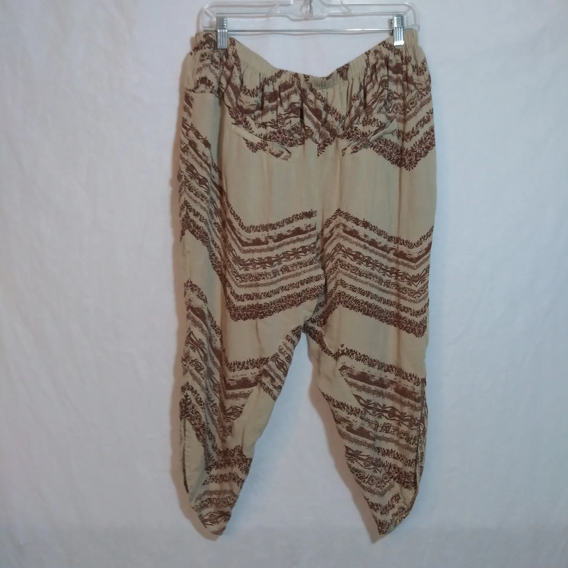 Free People Brown and Cream Patterned Harem Pants Size S - Image 9