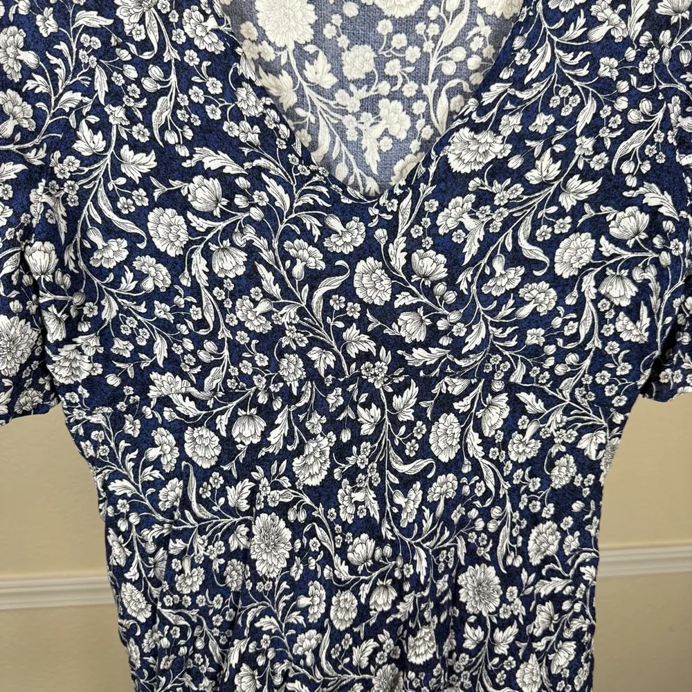 Cynthia Rowley Floral Large Peplum Babydoll Cottagecore Ruched Romantic Feminine - Image 5