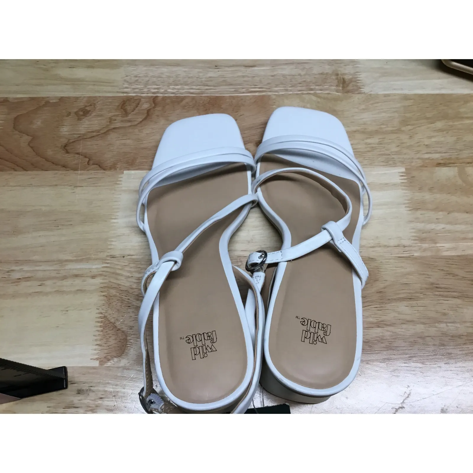 Wild Fable Strappy Sandals Women's 7.5 White Leather Slip-On Blaire Block Heels - Image 6