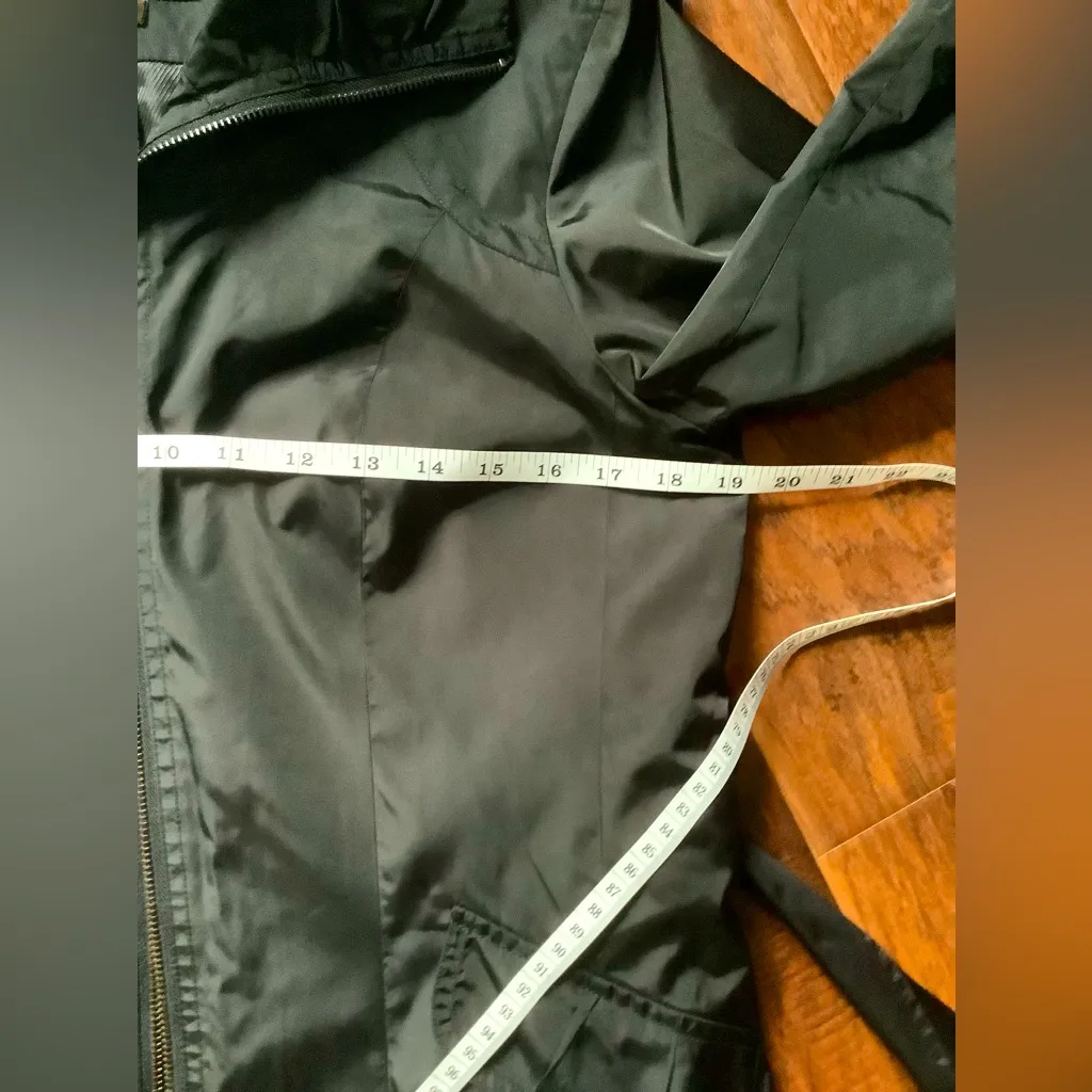 Nice modern Cole Haan trench coat 🌹 - Image 9