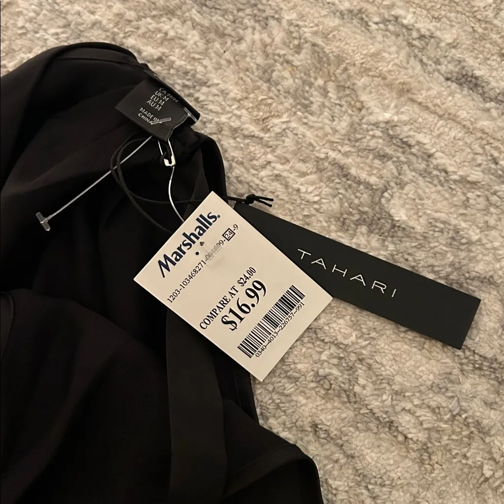 tahari black satin top - Image 2