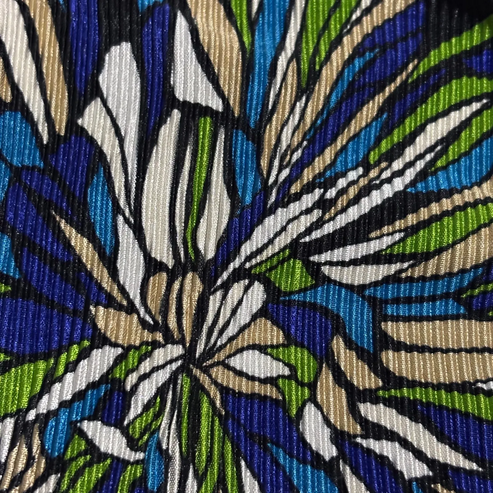 Fashion Bug Women's 1X Pleated Floral Print 3/4 Sleeve Blouse Bold Layered - Image 6