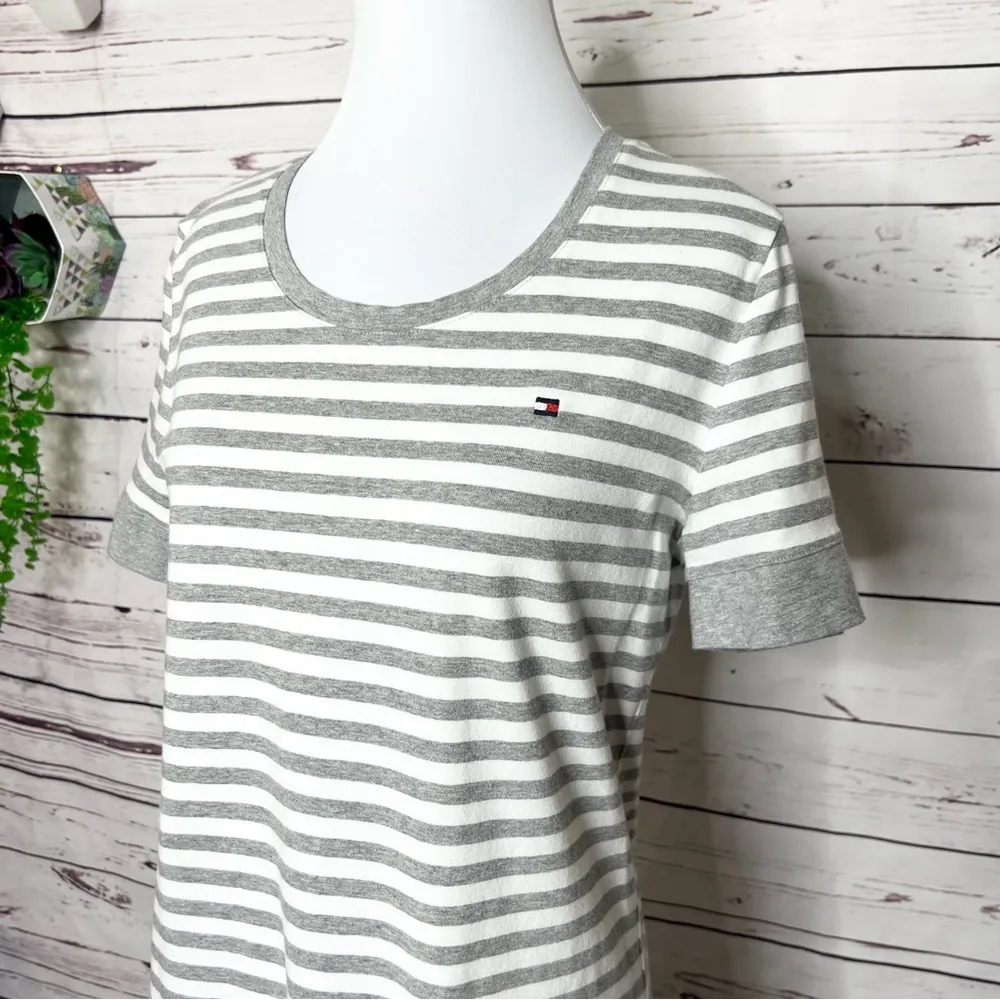 Tommy Hilfiger Short Sleeve T-Shirt Dress Gray & White Striped Size Small - Image 3