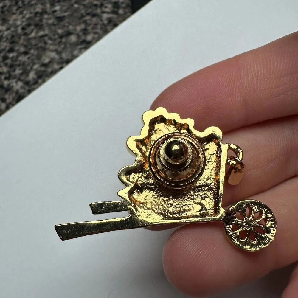 Avon Red Enamel Hearts In A Cart Gold Tone Brooch Pin Signed For Valentine’s - Image 3