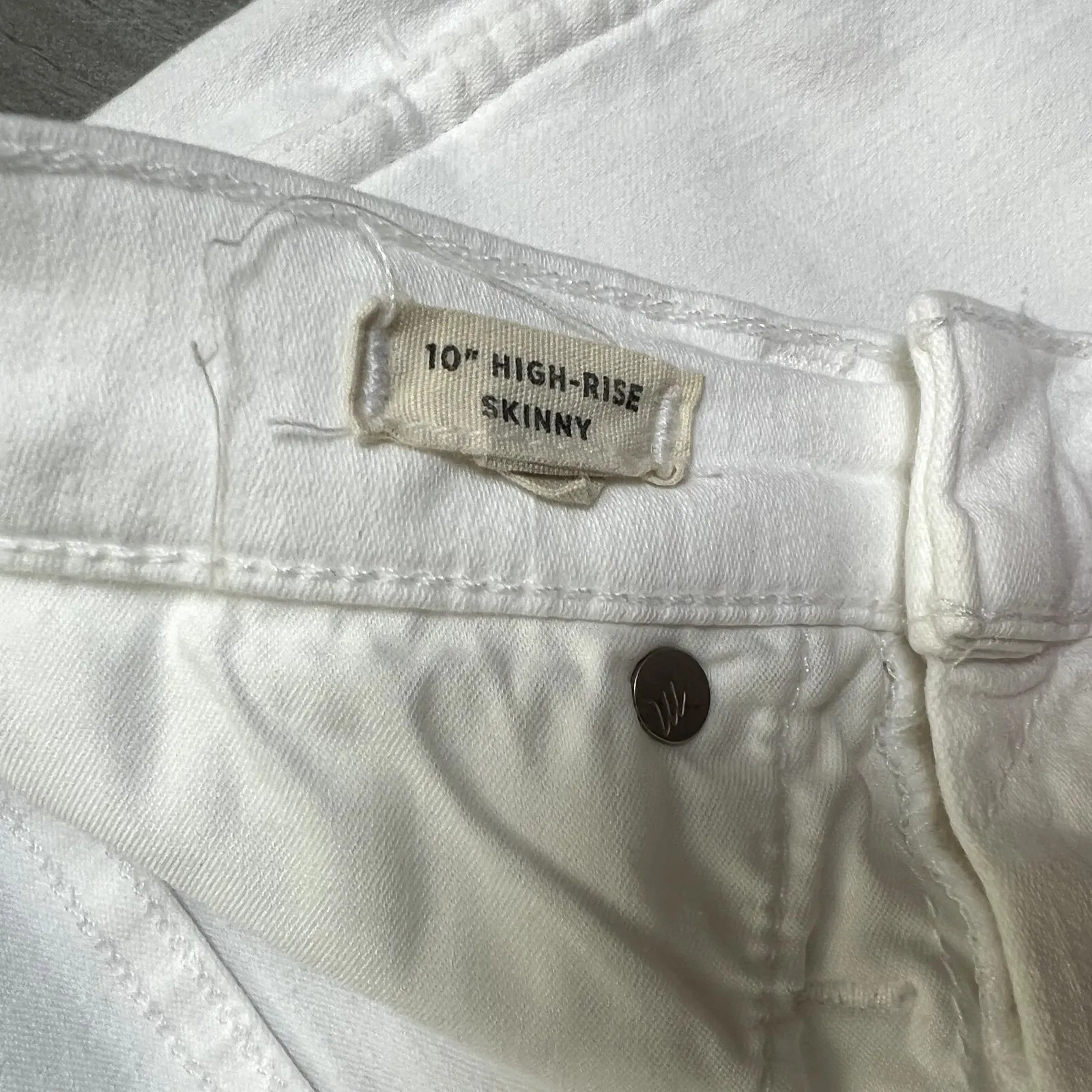 Madewell 10" High-Rise Skinny Jeans in Pure White: Step-Hem Edition 27 - Image 6