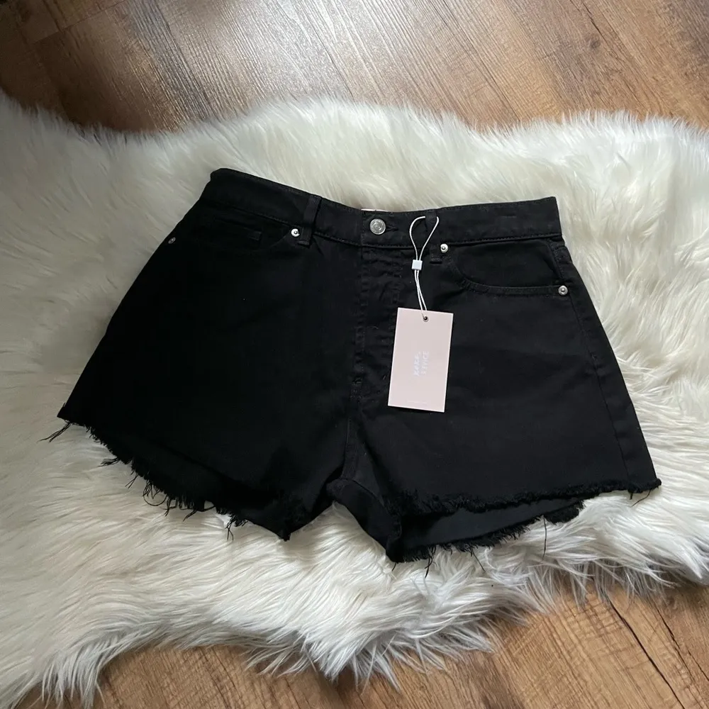 REVICE Malibu Cuff Black Shorts - Image 2