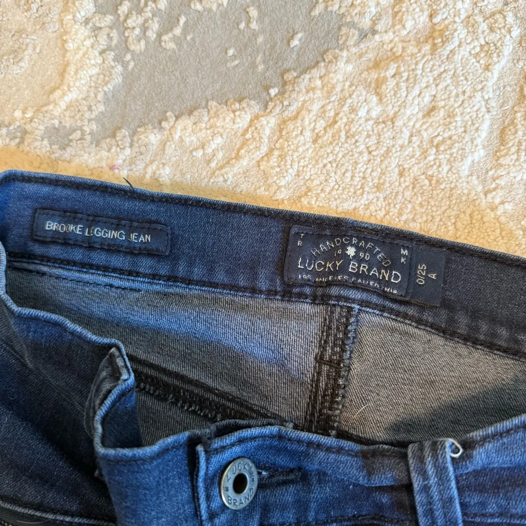Lucky Brand Blue Denim Zip Pocket Brooke Legging Jean Size 25 - Image 4