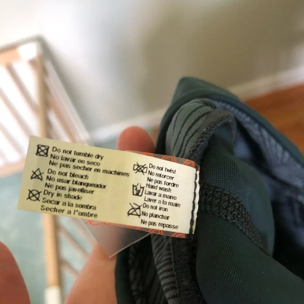 Maaji  Crocheta Tourmaline High Waisted Leggings
DARK GREEN Activewear Small - Image 8