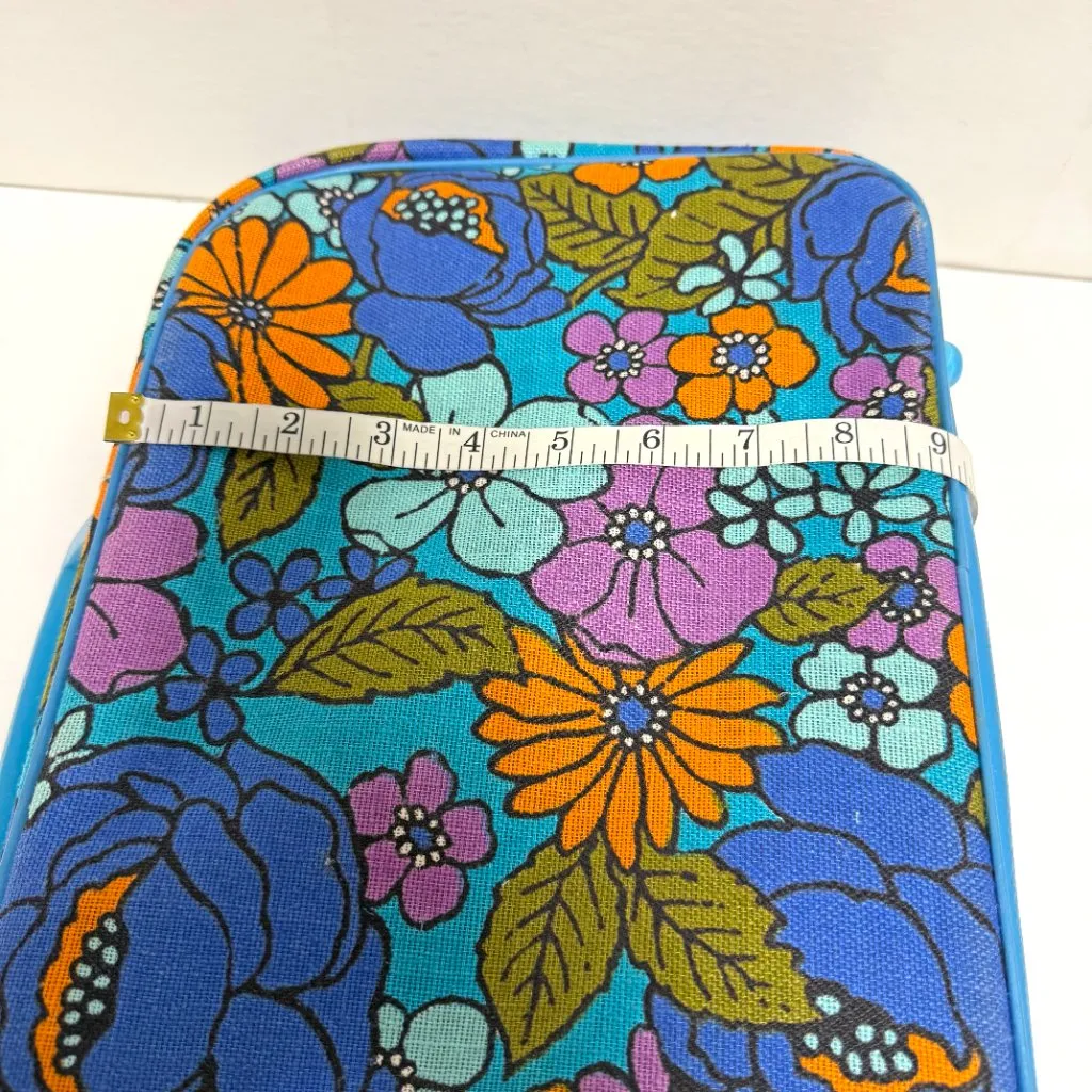 Vintage Flower Power Travel Case - Image 10