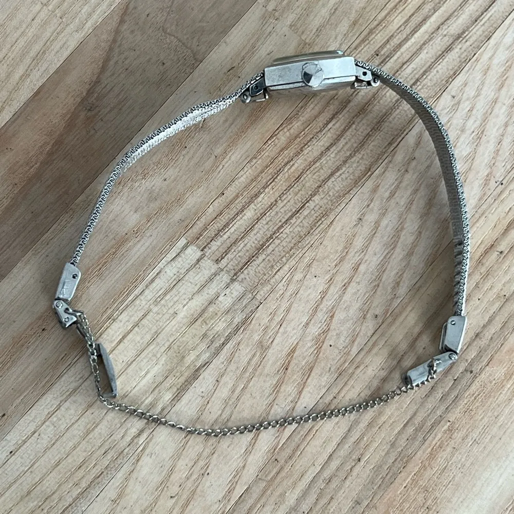 Seiko Ladies Watch Rare Vintage Stainless Bracelet Hexagonal Blue Dial - Image 7