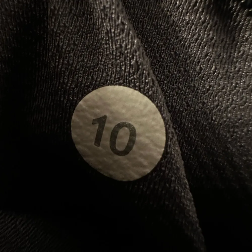 Lululemon Race With Grace Gray Soot Light Running Crop Reflective Run Tight 10 - Image 4