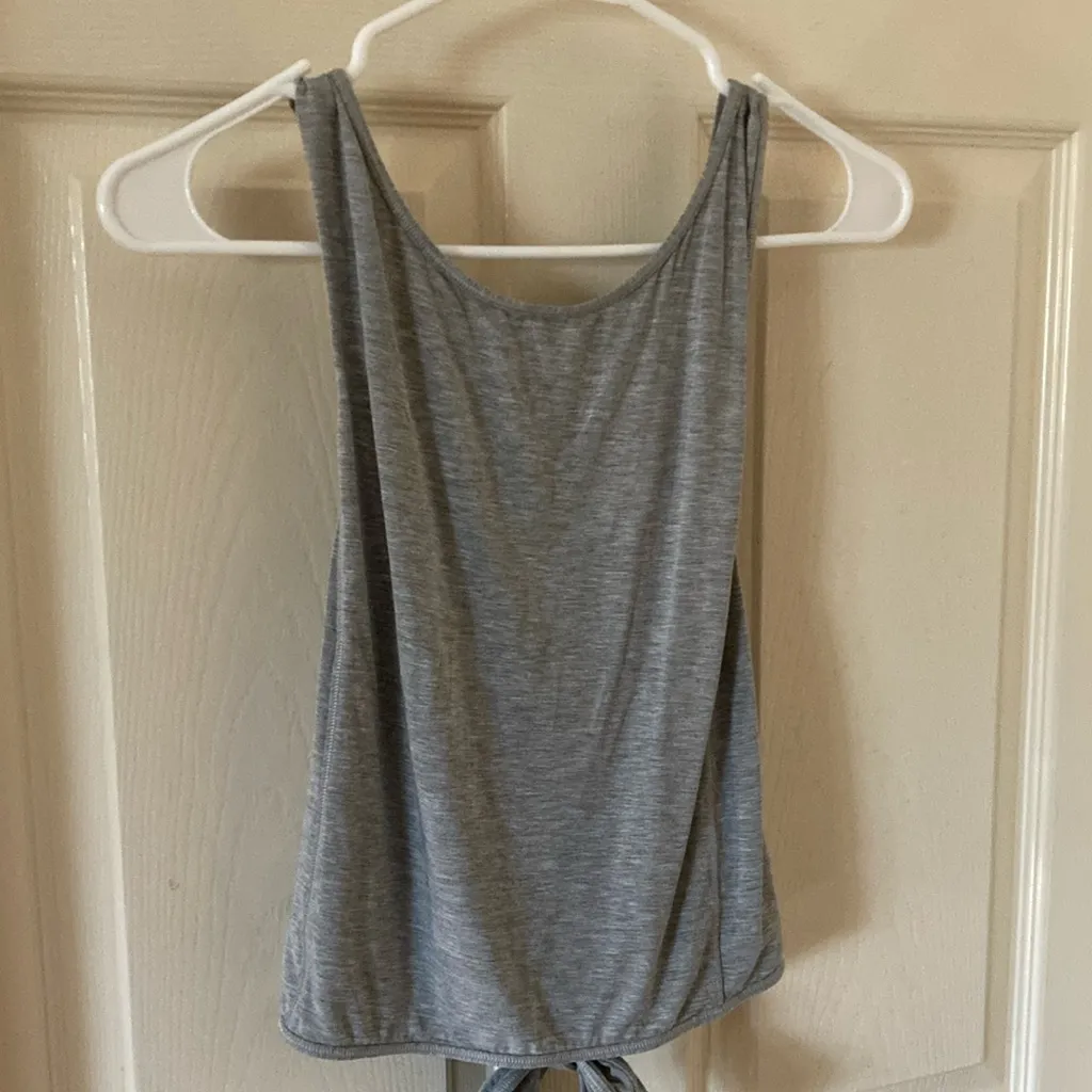 Lululemon Turn To Tie Tank Heathered Core Light Grey Pima Cotton Size 4 Like New - Image 9