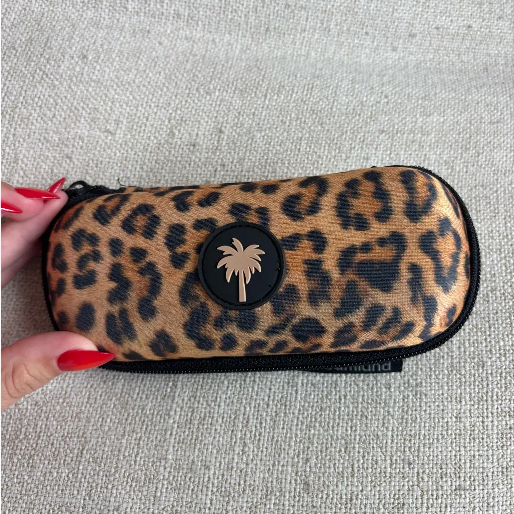 Dreamland Brown Sunglasses with Case - Image 3