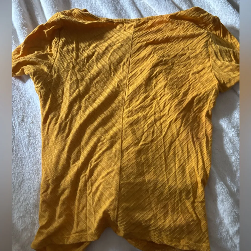 Heart Hips Mustard Textured Top Yellow - Image 3