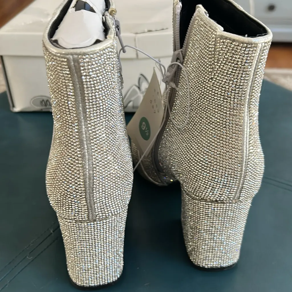 NWT A New Day Women's Silver Ankle Boots 9.5 - Image 5