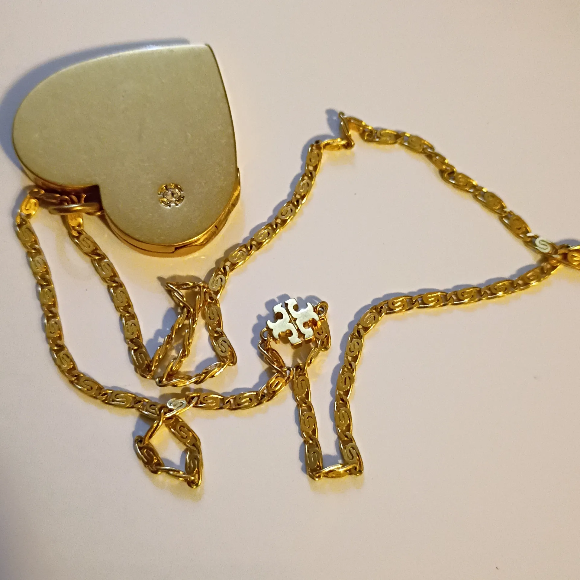 Tory Burch Gold Tone Heart Locket necklace - Image 9