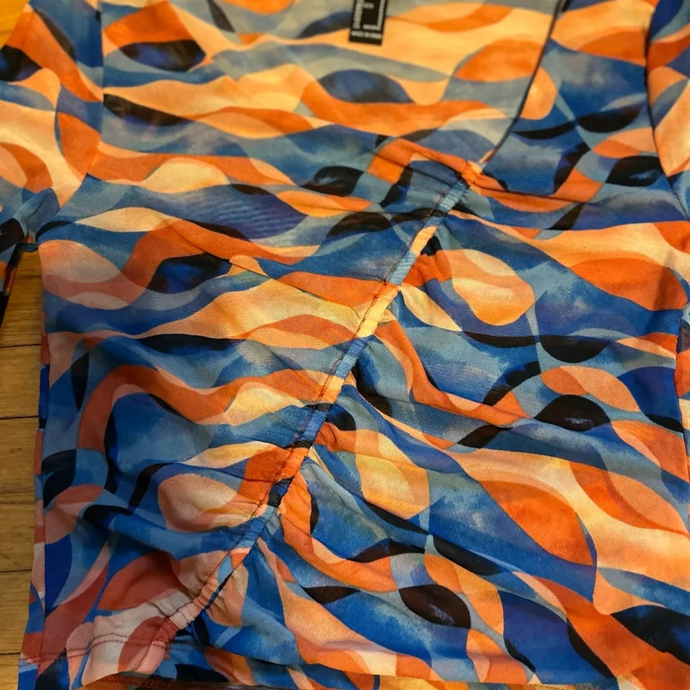 Forever 21 Long Sleeved Mesh Shirt, Ruching on Front, Slightly Cropped, Small - Image 5