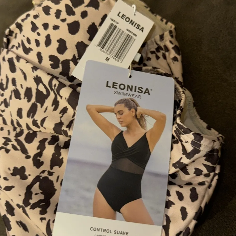 New 
LEONISA SHAPEWEAR
Slimming‎ One-Piece Swimsuit - Image 5